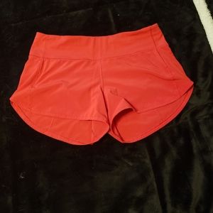 Lululemon speed up short 4"